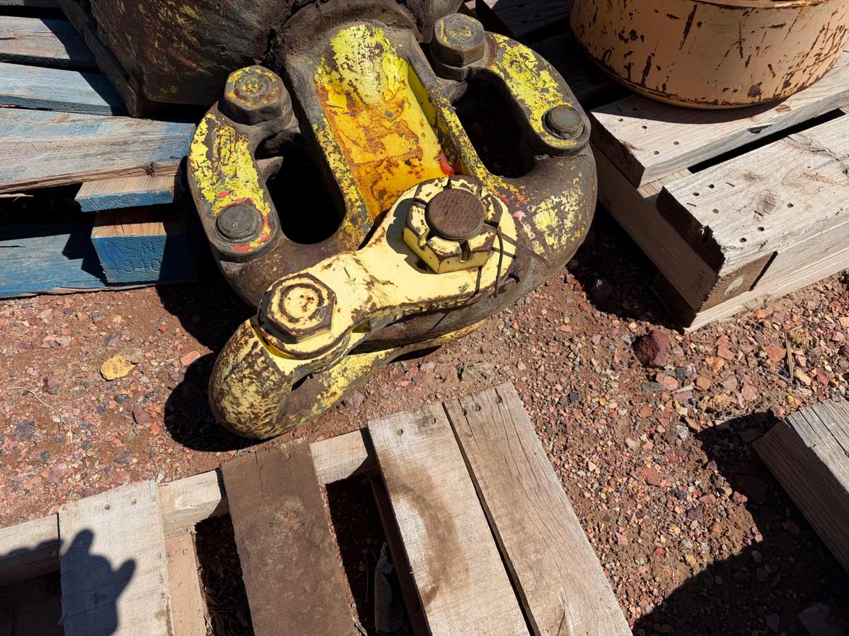 Used MCKISSICK 83-AWT 100 Ton Well Service Block
