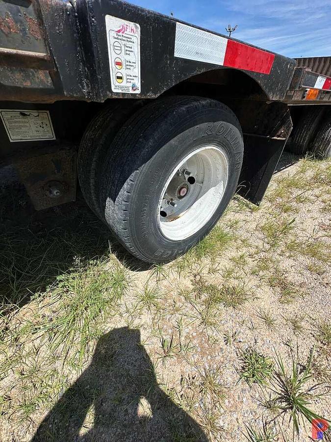 Used 2004 TRANSCRAFT DTL-3000 T/A STEP DECK TRAILER