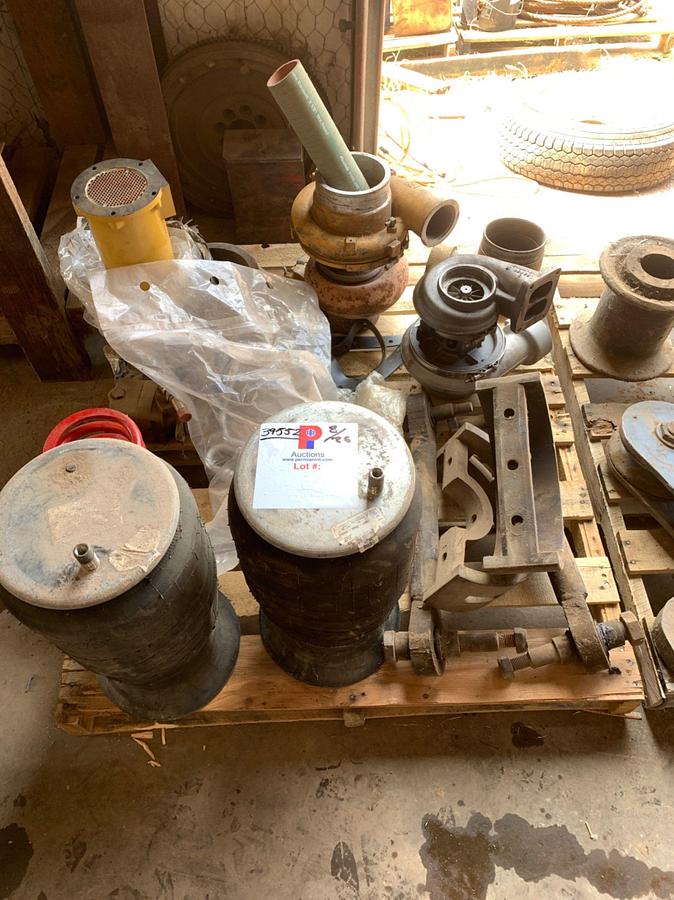 Used Pallets of Trucks Parts