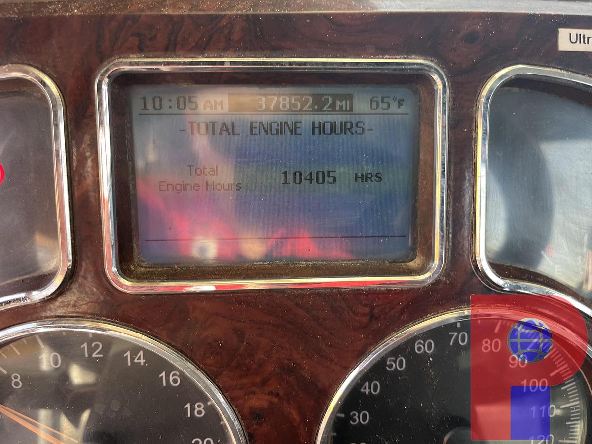 Used 2014 MACK PINNACLE CHU613 T/A DAY CAB TRUCK