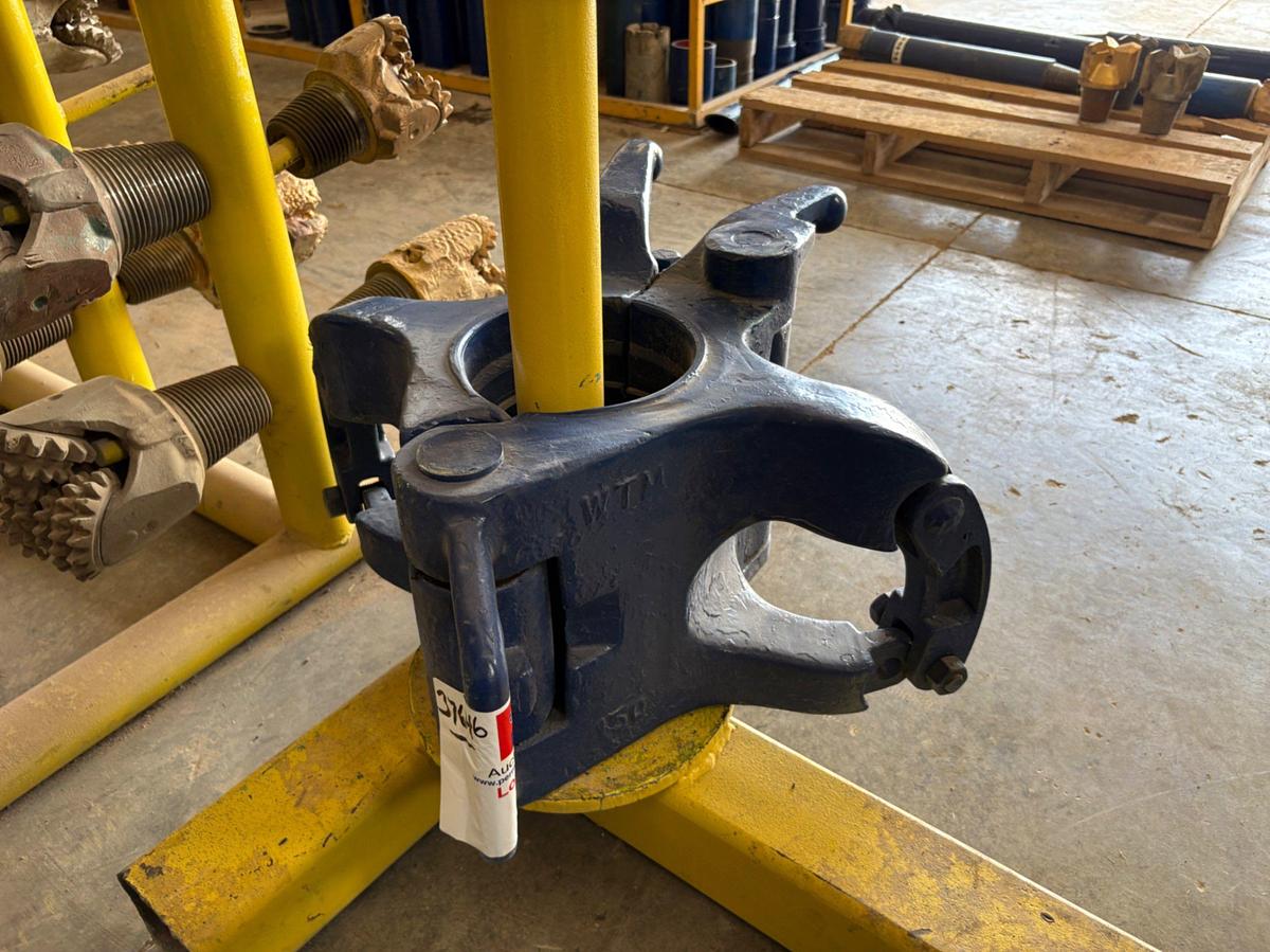 Used WTM 5-1/2” 150Ton elevator