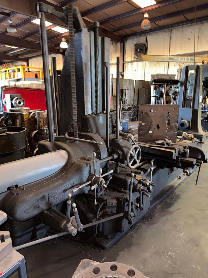 Used LUCAS MACHINE NO. 42 PRECISION HORIZONTAL MILLING MACHINE