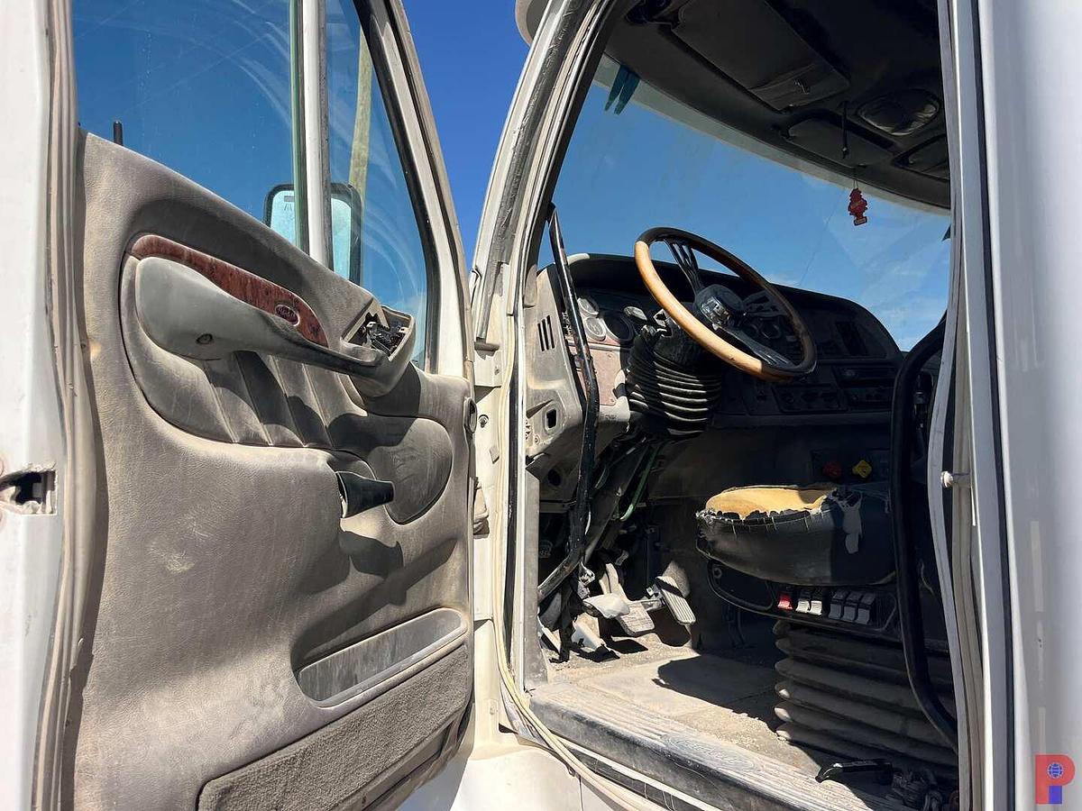 Used 2006 PETERBILT 387 T/A SLEEPER HAUL TRUCK