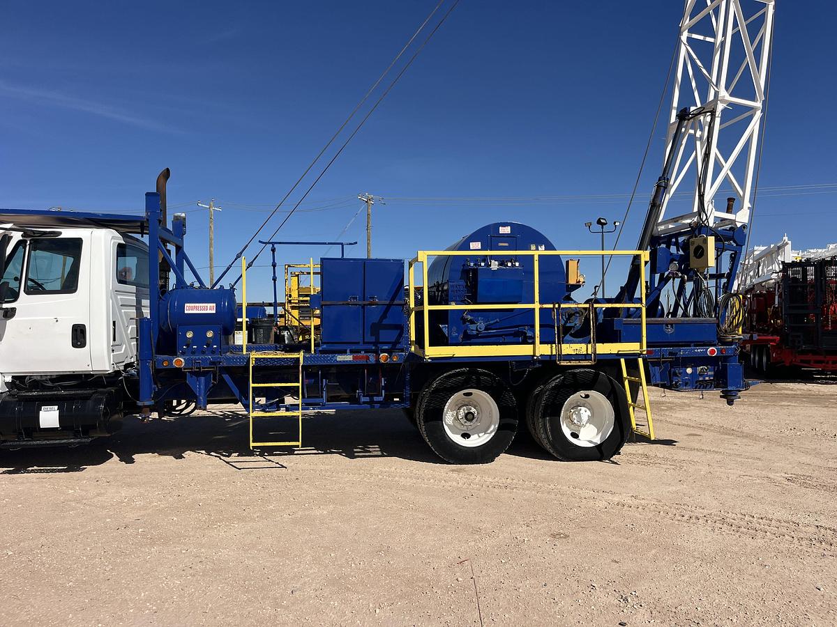 Used 2005 WATSON HOPPER S/D SWAB RIG MTD ON T/A INTERNATIONAL 7400