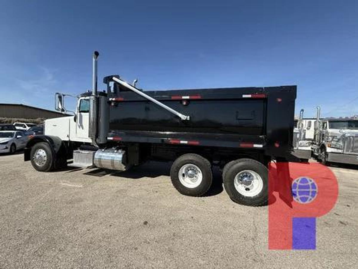 Used 2005 PETERBILT 378 T/A DUMP TRUCK