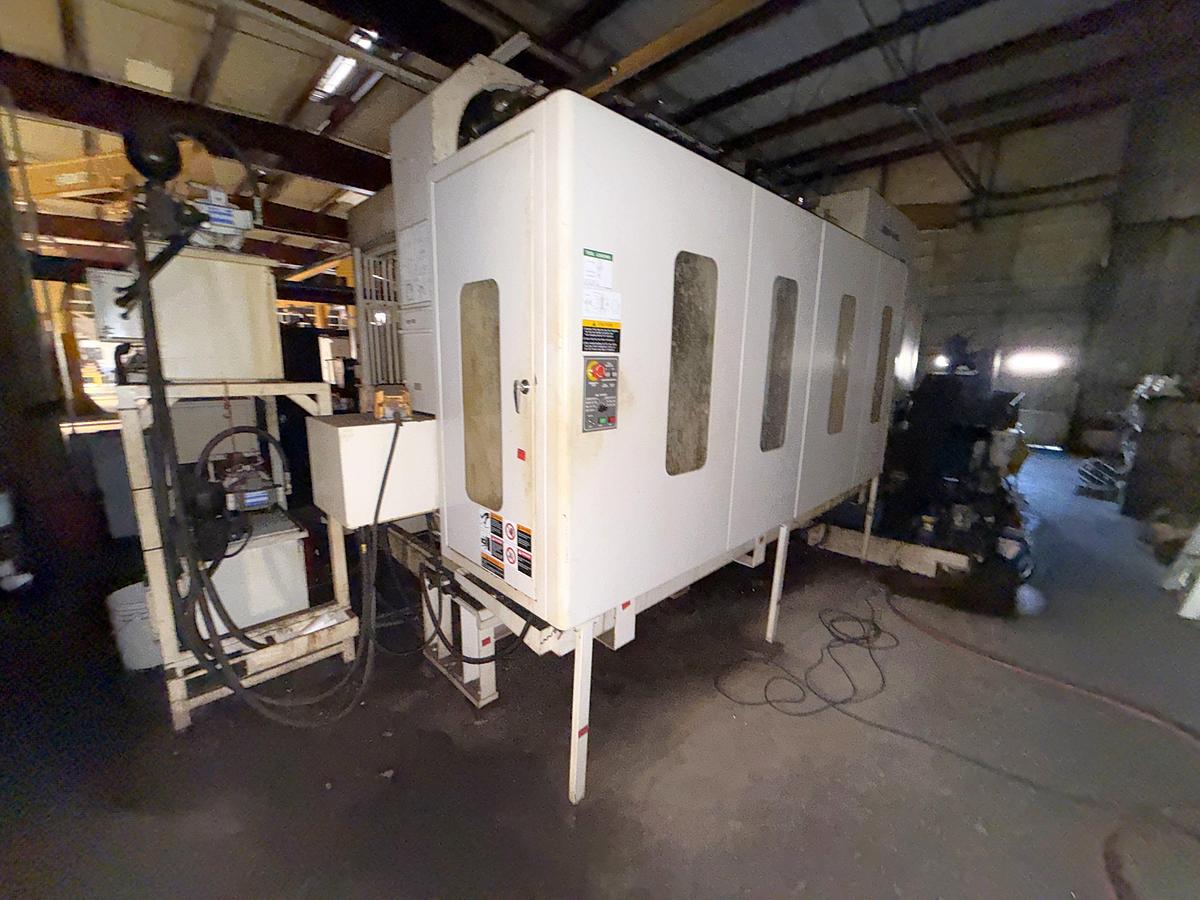Used DIAMOND SERIES DHM-800 CNC MACHINING CENTER