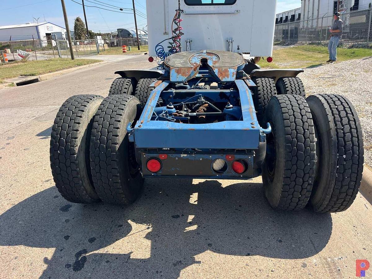 Used 2012 PETERBILT 367 T/A 36” SLEEPER TRUCK