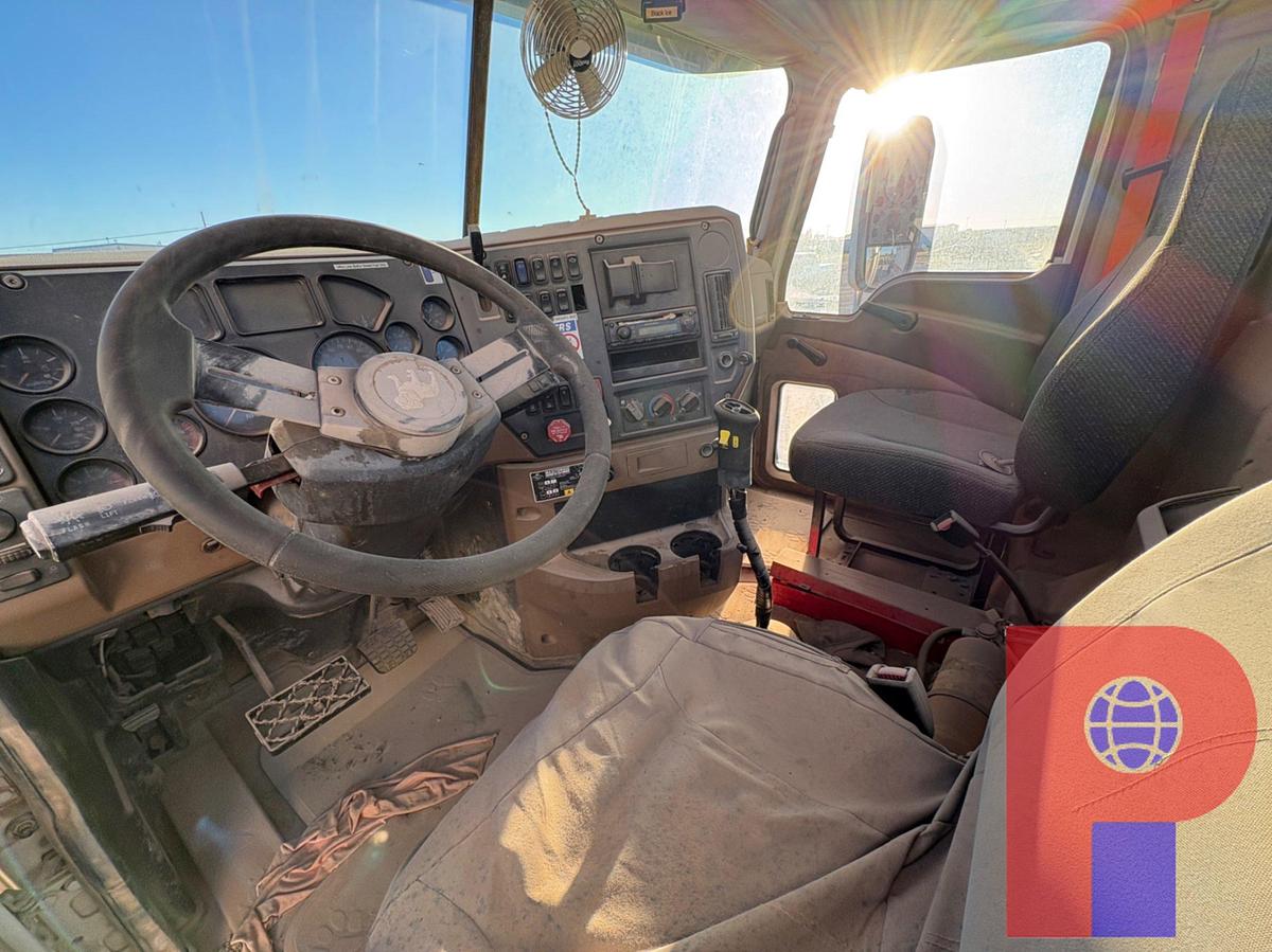 Used 2013 MACK GRANITE T/A DAYCAB TRUCK