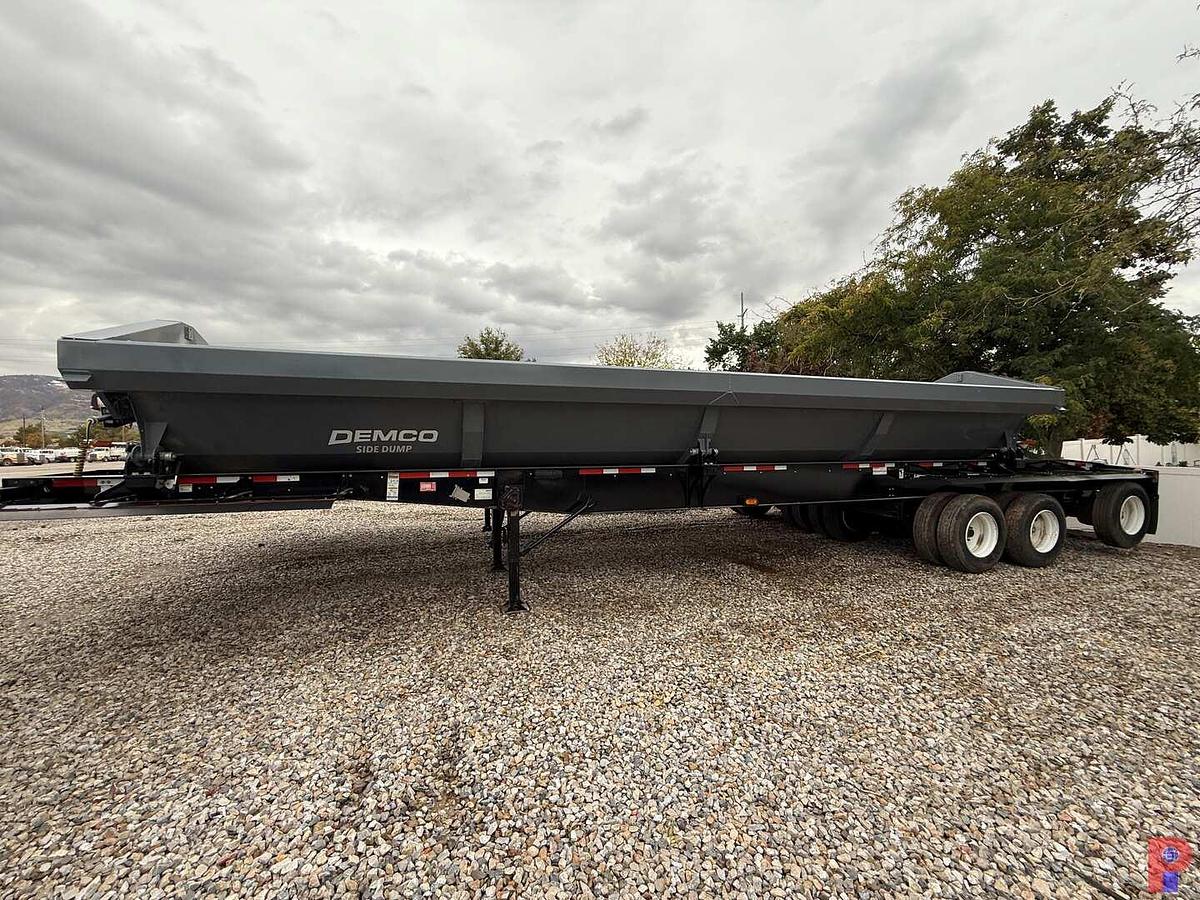 Used 2022 DEMCO 46’ TRI AXLE SIDE DUMP TRAILER