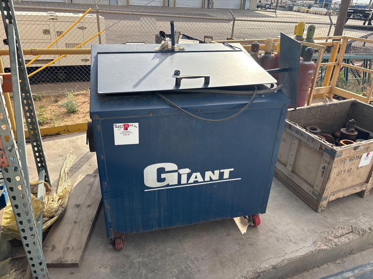 Used Giant W-5 vibratory finishing machine