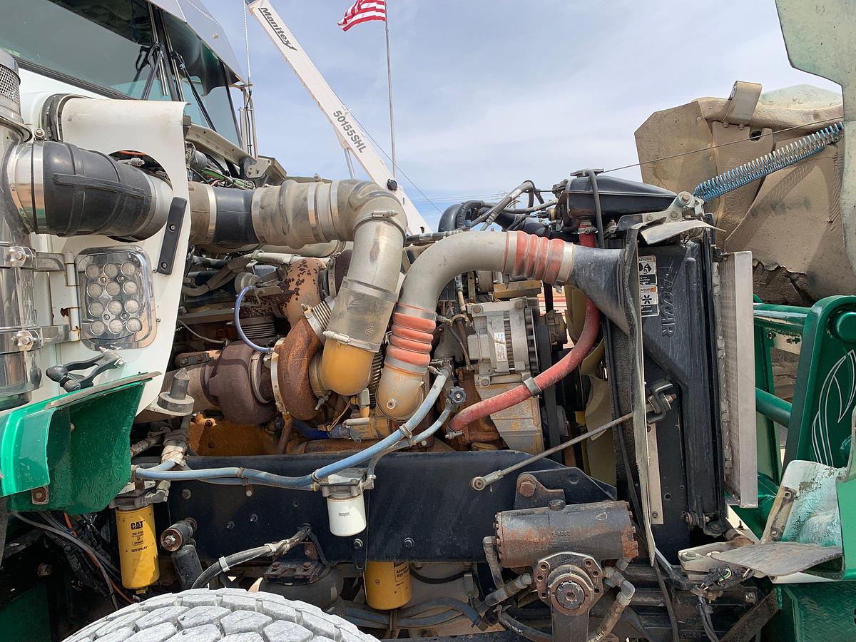 Used 2005 Kenworth T800B Twin Steer Bed/ Gin Pole Truck