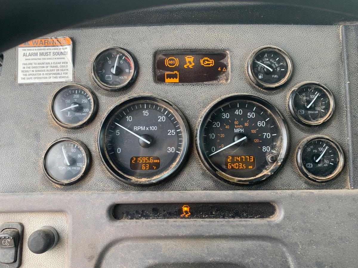 Used 2013 PETERBILT 367 Sleeper Truck