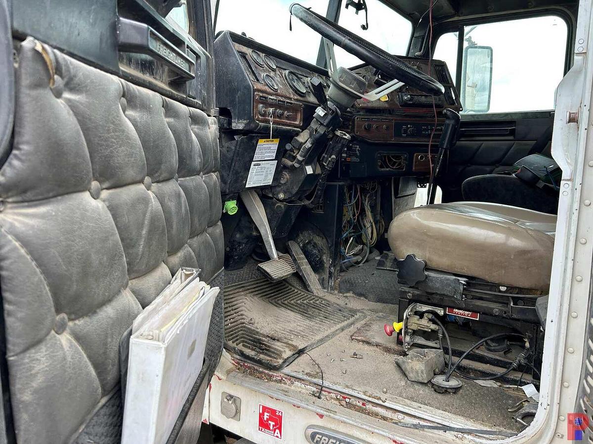 Used 2007 FREIGHTLINER FLD120 SD DBL. POD CEMENT BULK TRUCK