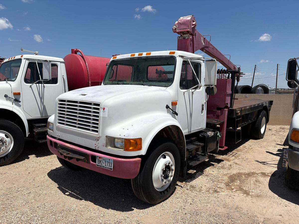 Used 1998 INTERNATIONAL 4900 S/A DAYCAB 5-TON CRANE TRUCK
