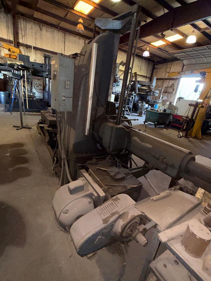 Used LUCAS MACHINE NO. 42 PRECISION HORIZONTAL MILLING MACHINE