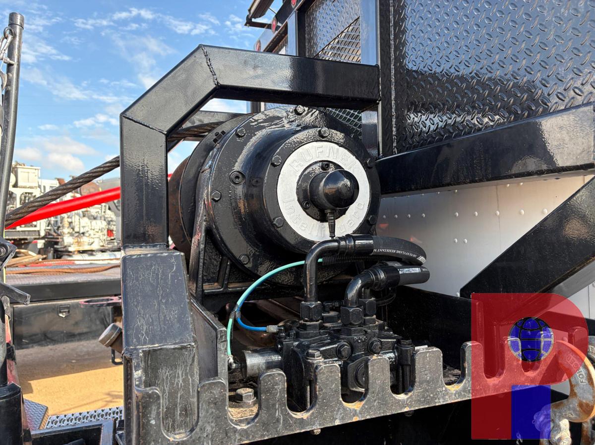 Used 2010 PETERBILT 367 T/A SLEEPER CAB WINCH TRUCK