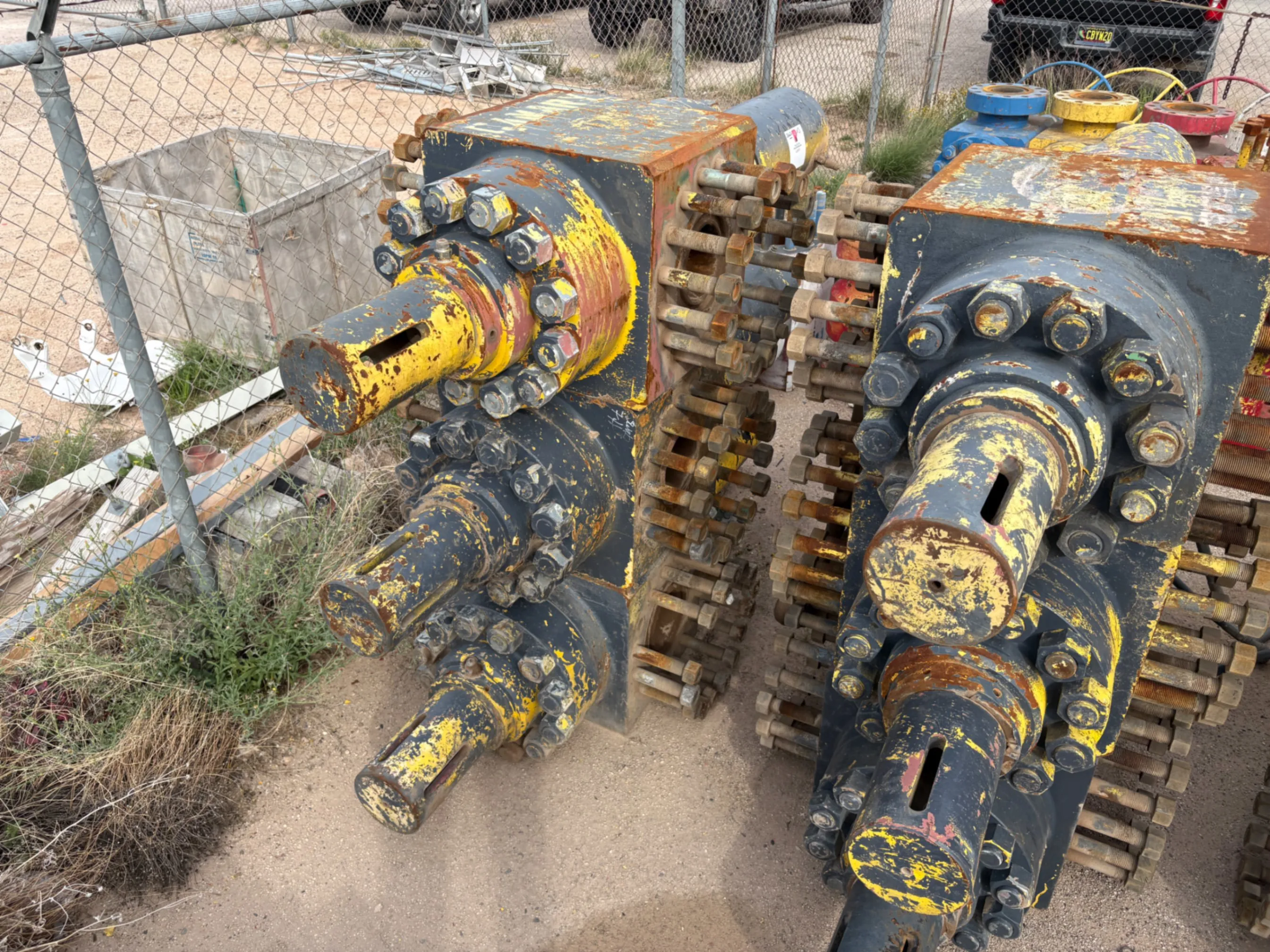 Used (3x$) (3) 7-1/16” 15k hydraulic frac valves