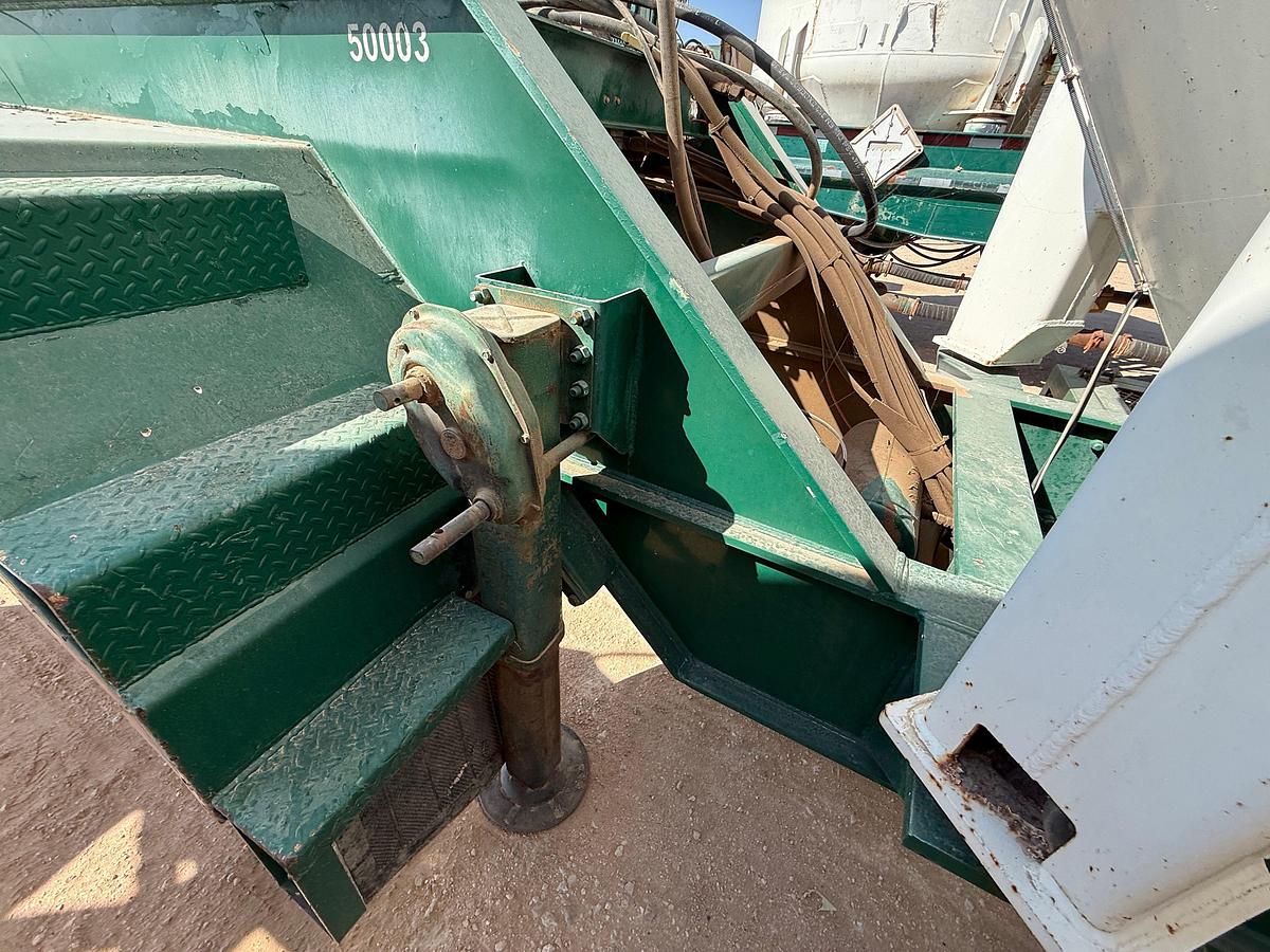 Used 2010 FREEMYER T/A 2-POD DRY BULK TANK TRAILER