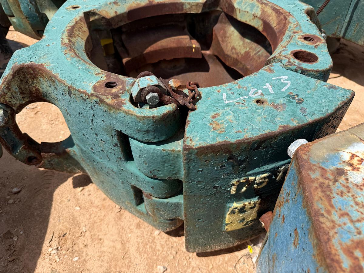 Used LOT W/ (1) BJ & (1) TEXAS INT. 250-TON & (2) BJ 175-TON SLIP TYPE SPIDER CASING ELEVATORS