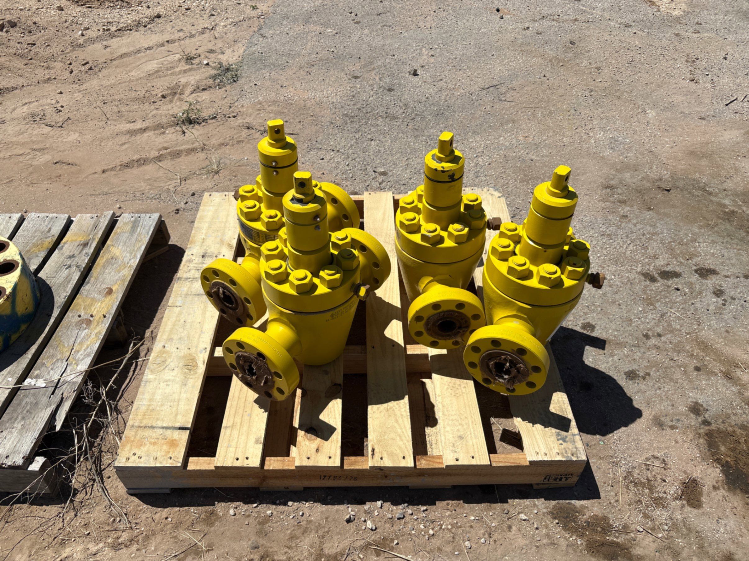 Used (4x$) (4) unused FZV 1-13/16” 10K gate valves