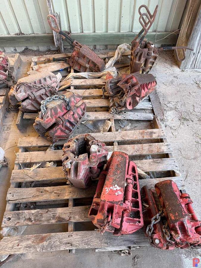 Used (2) PALLETS OF (7) 3-SEGMENT MANUAL SLIPS