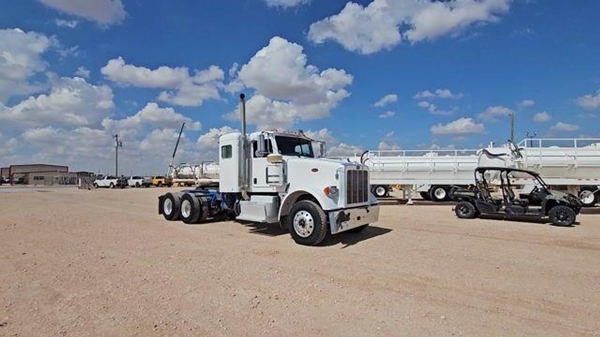 Used 2013 PETERBILT 367 T/A SLEEPER VACUUM TRUCK