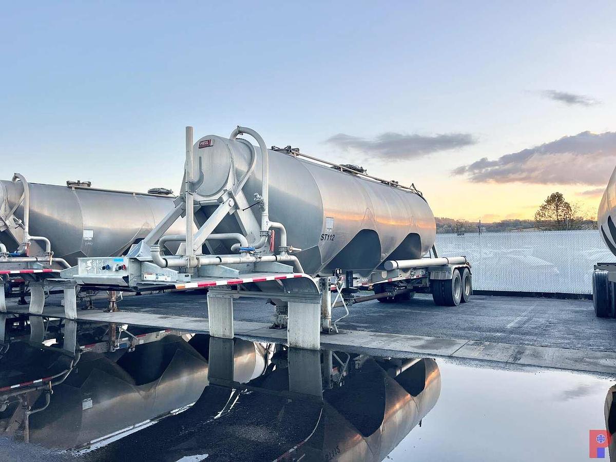 Used 2017 HEIL  1040 CU. FT T/A DRY BULK PNEUMATIC TRAILER