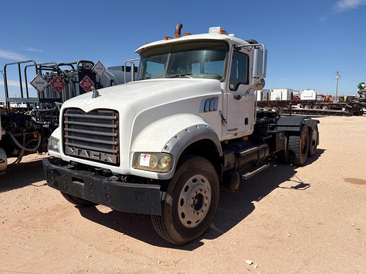 Used 2009 MACK GRANITE T/A DAYCAB HAUL TRUCK