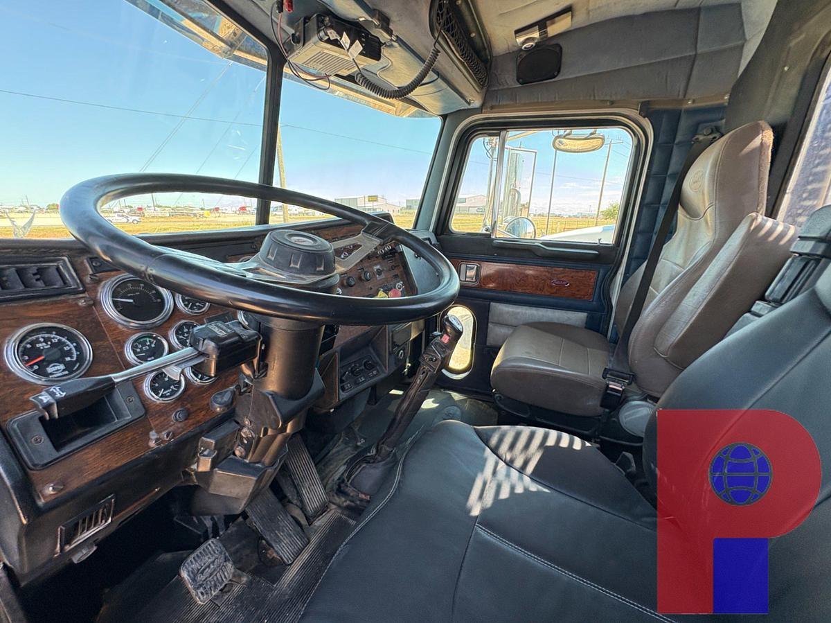 Used 1998 PETERBILT 379 T/A DAYCAB WINCH TRUCK