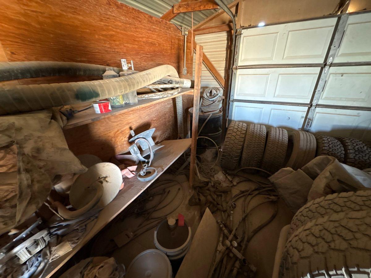 Used Contents of yard shed