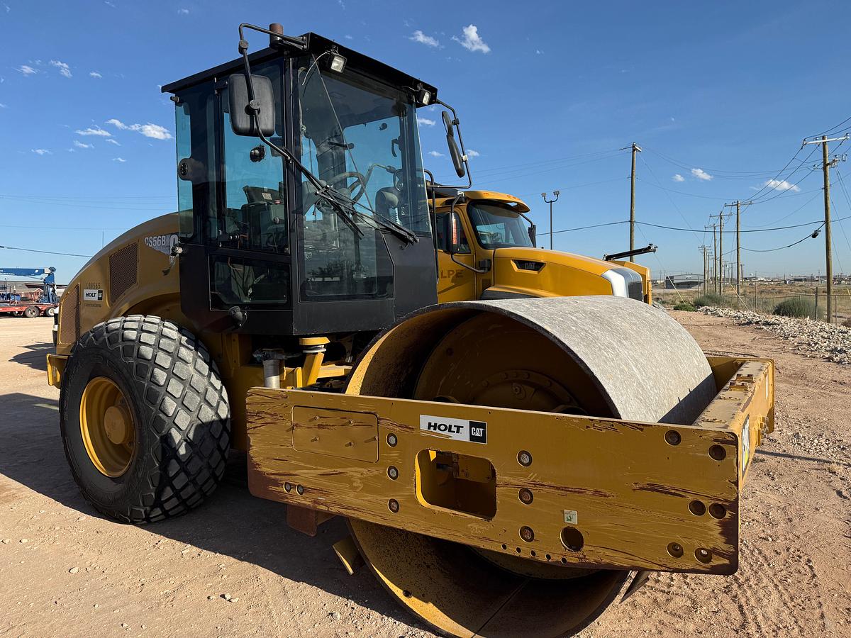 Used 2013 CATERPILLAR CS56B VIBRATORY SMOOTH DRUM COMPACTOR