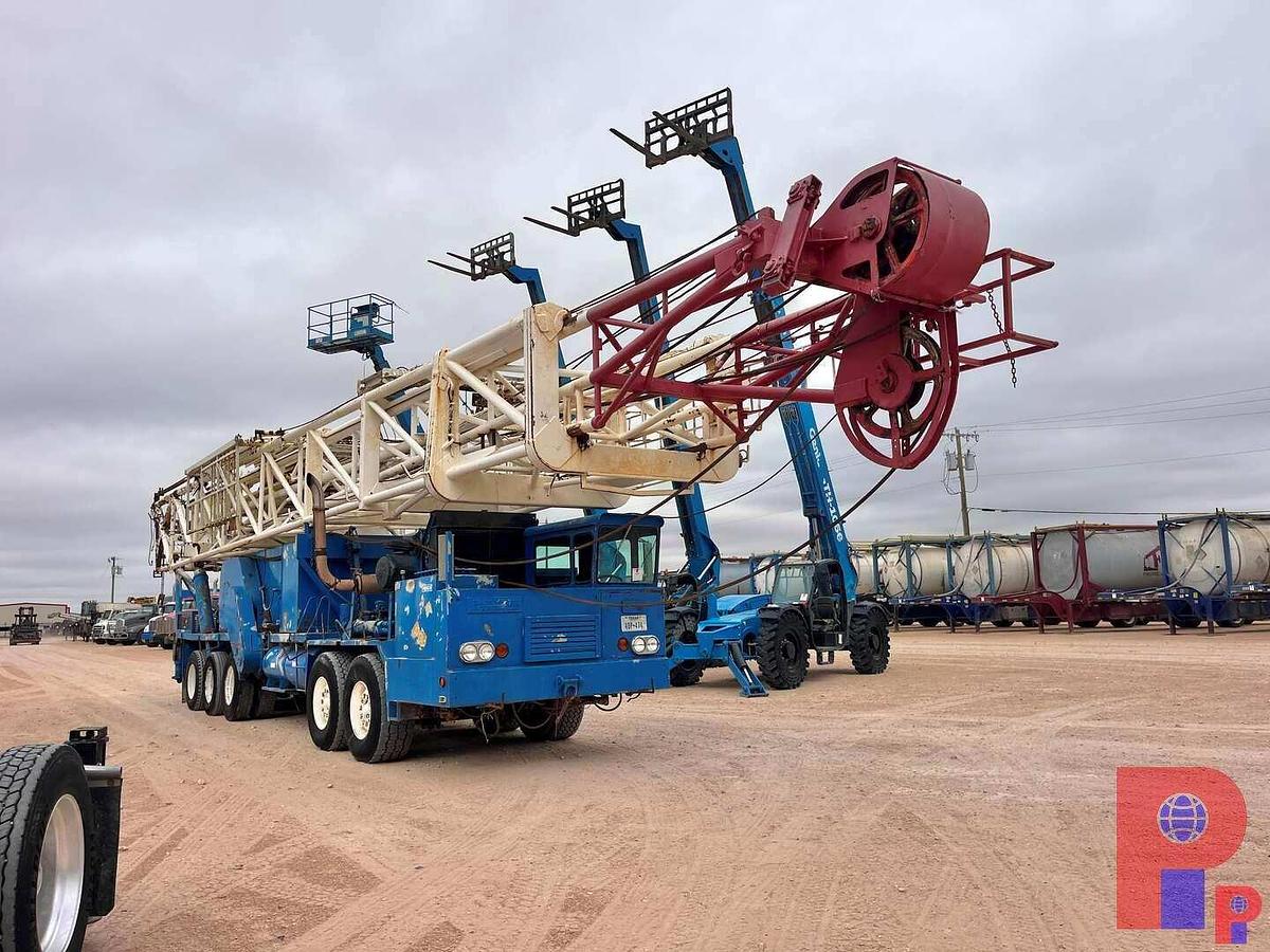 Used FRANKS 1287/160 BACK IN WELL SERVICE RIG MTD ON 5-AXLE CARRIER