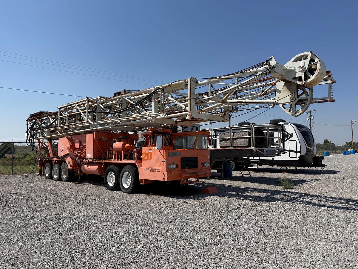 Used FRANKS 500 1287-160 WELL SERVICES PARTS RIG (102x230K MAST)