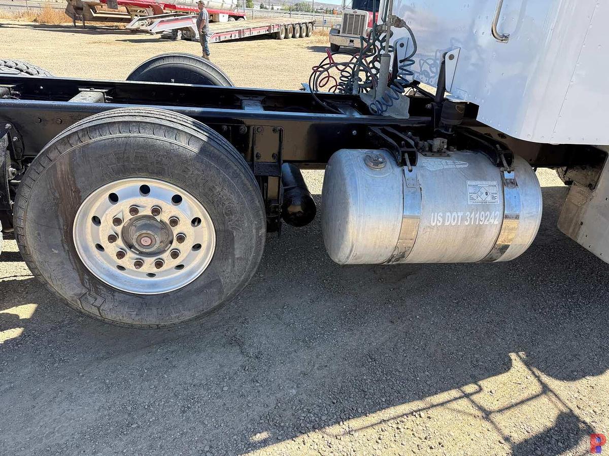 Used 2012 PETERBILT 367 TRI-DRIVE 4-AXLE 36” SLEEPER HEAVY HAUL TRUCK