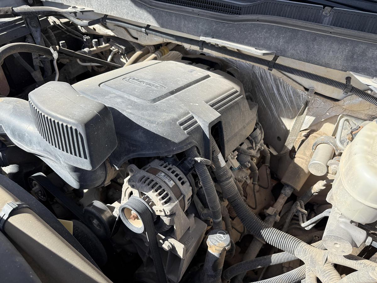 Used 2015 CHEVROLET SILVERADO 2500HD Z71 4WD CREW CAB PICKUP TRUCK