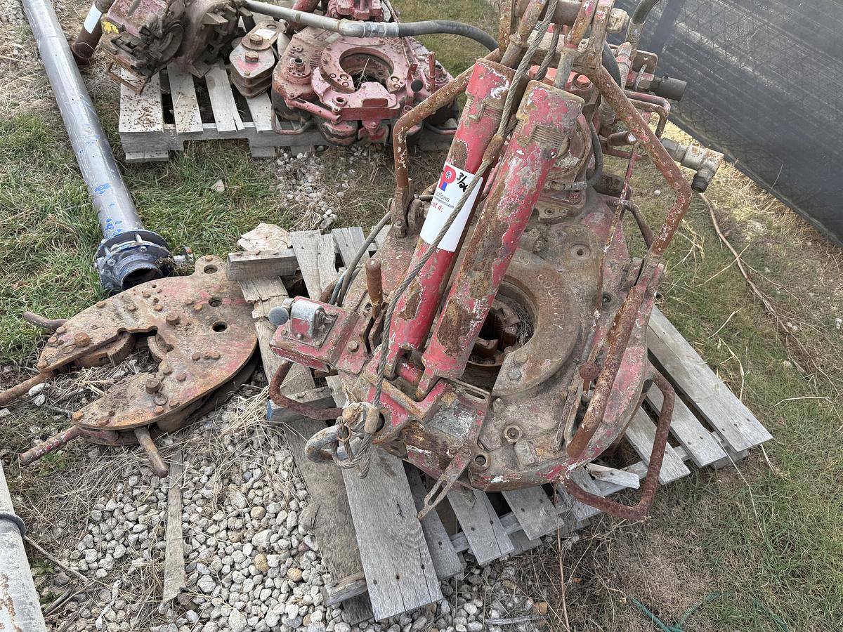 Used OIL COUNTRY 55000 HYD. TUBING POWER TONGS DRESSED W/ BACK UP