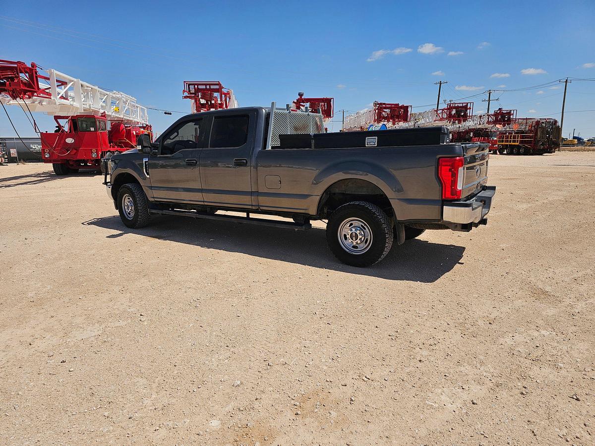 Used 2019 FORD F-250 SUPER DUTY CREW CAB PICKUP TRUCK