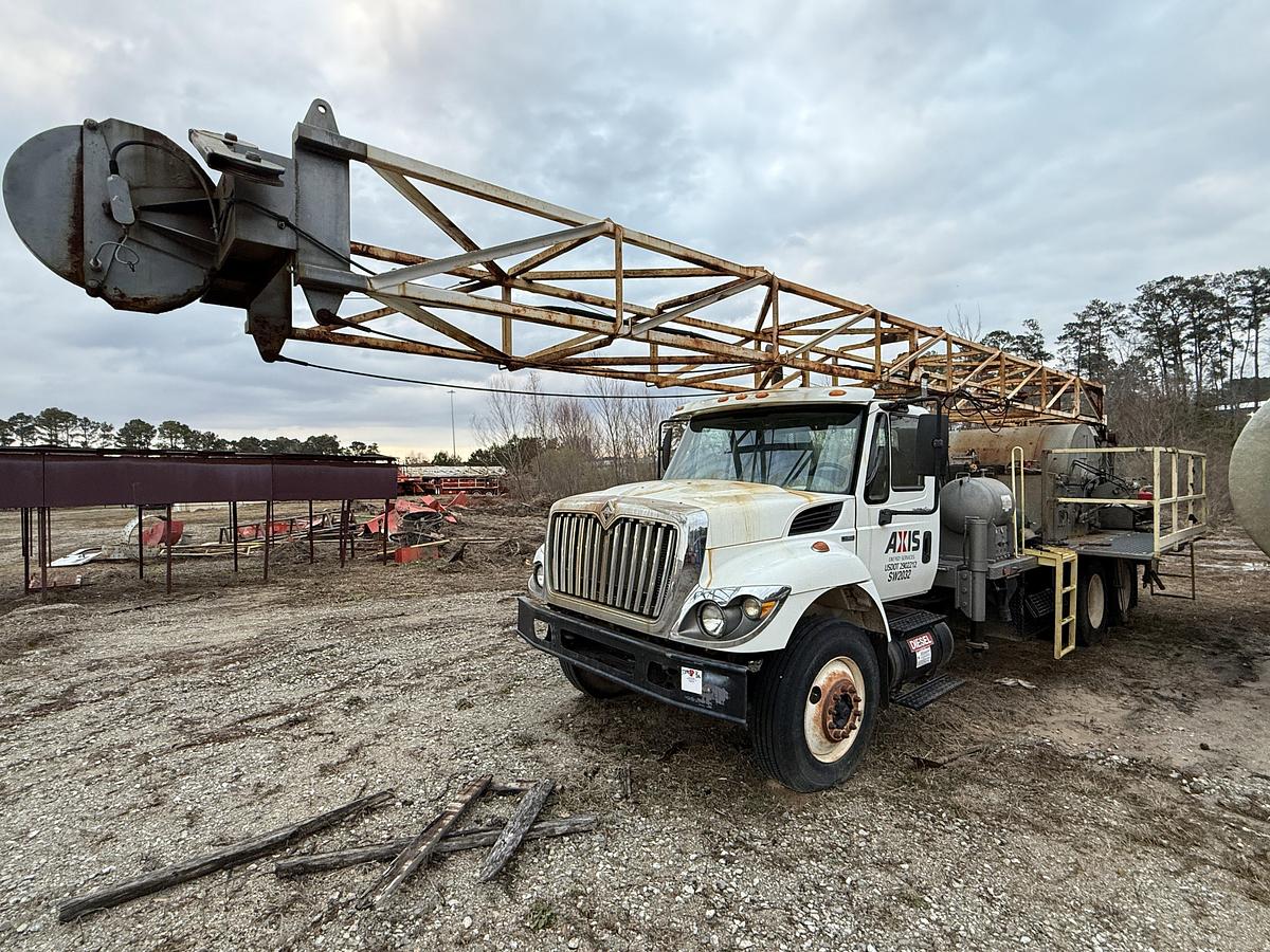 Used WATSON HOPPER GX SWAB RIG MTD ON 2009 INTERNATIONAL WORKSTAR 7500 T/A TRUCK