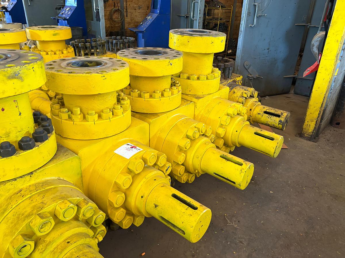Used (4x$) 7-1/16” 15k hydraulic frac valves, field ready