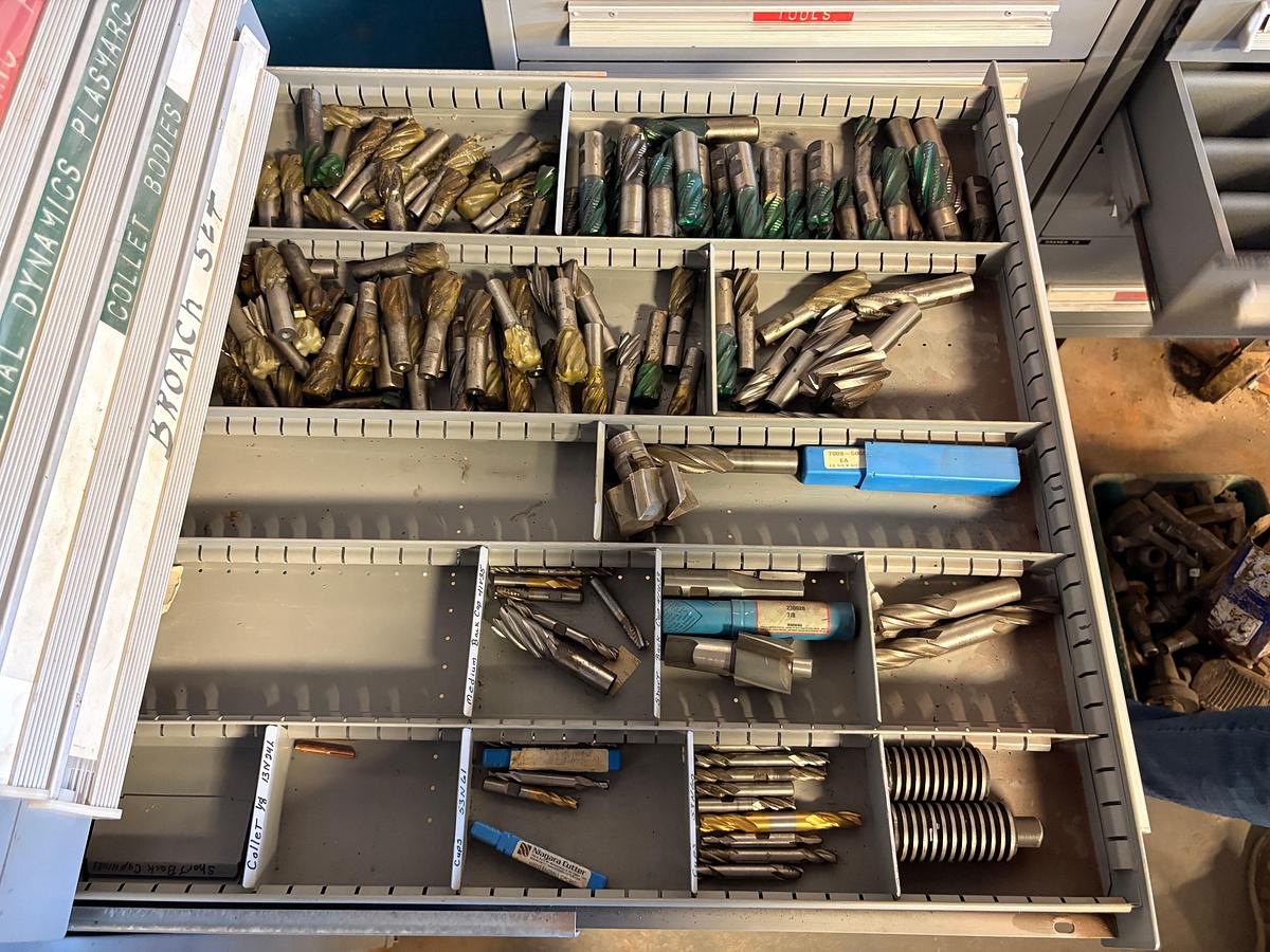 Used Lyon MS-II safety link 13-drawer rolling toolbox w/ assorted machine shop tools