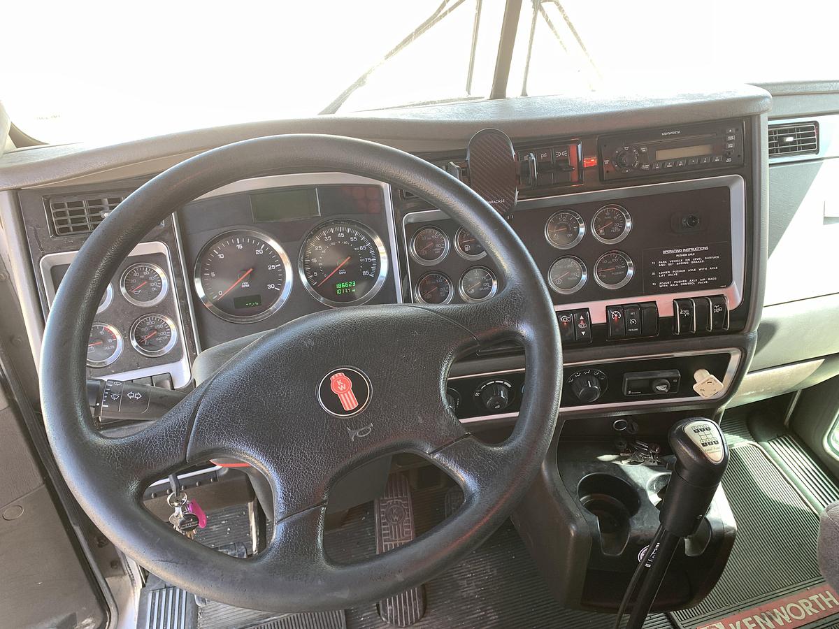 Used SPIRADRILL MHD 80 (REFURBISHED IN 2024) VERTICAL DRILL MTD. ON 2012 KENWORTH T800 TRI AXLE TRUCK