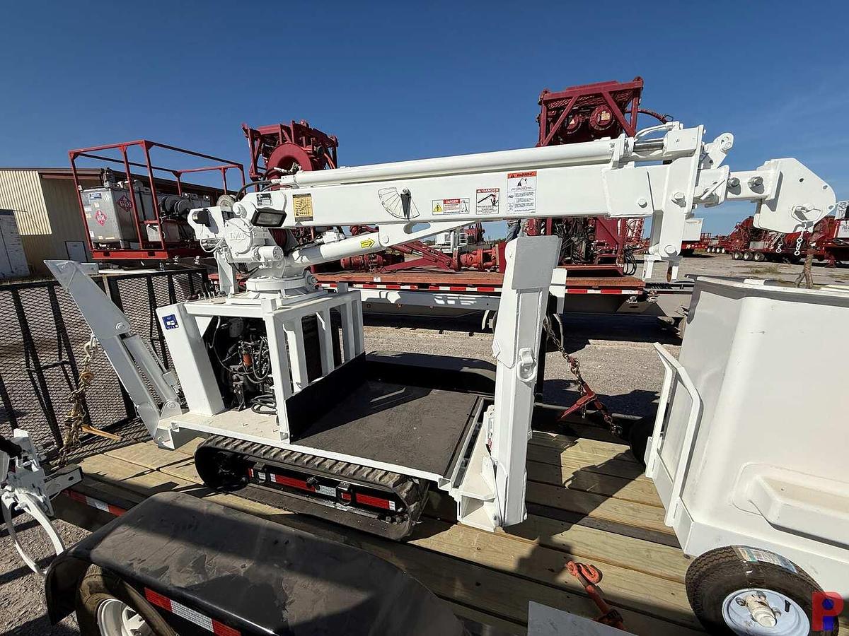 Used 2004 S.D.P. EZ HAULER CRAWLER DIGGER DERRICK ON T/A TRAILER