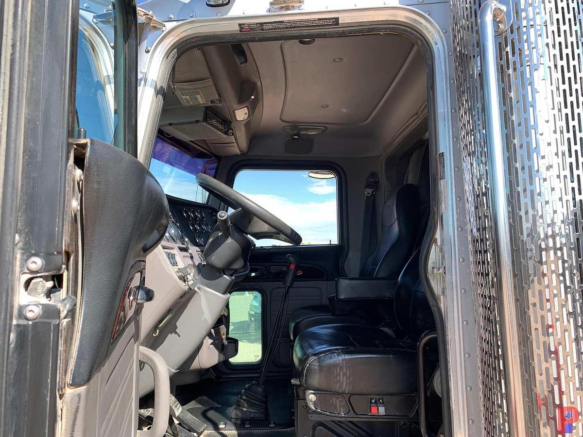 Used 2013 PETERBILT 388 T/A SLEEPER HAUL TRUCK