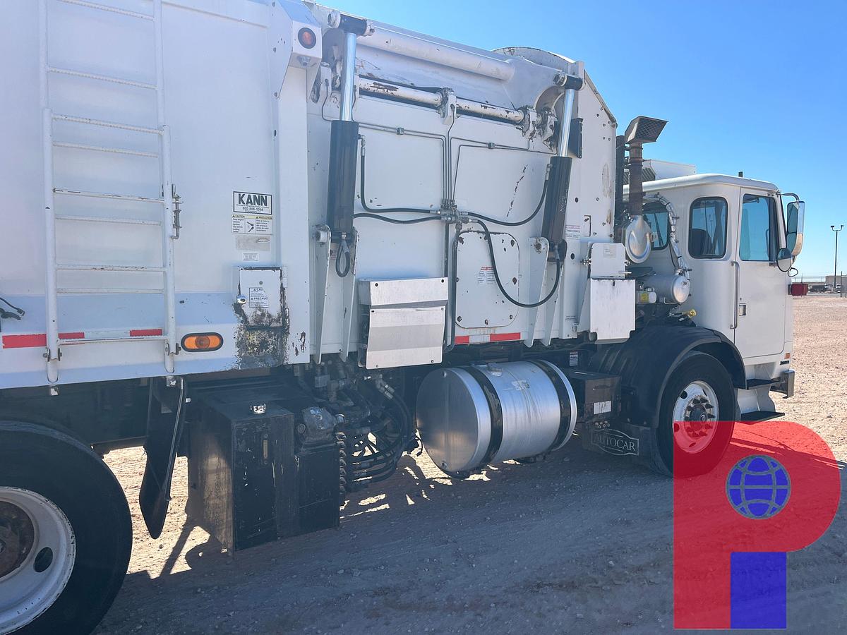 Used 2018 AUTOCAR XPEDITOR T/A 29YD CAB OVER TRASH TRUCK