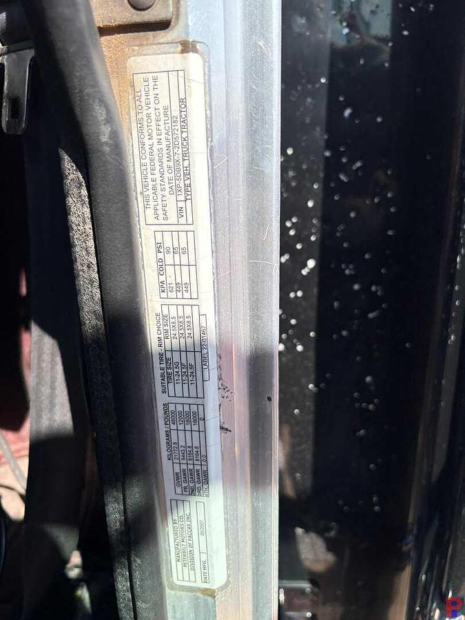 Used 2002 PETERBILT 379 EXT HOOD T/A 68” SLEEPER TRUCK