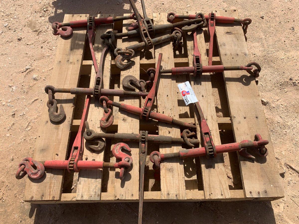 Used Pallet w/10 1/2 - 3/8 Chain Binders