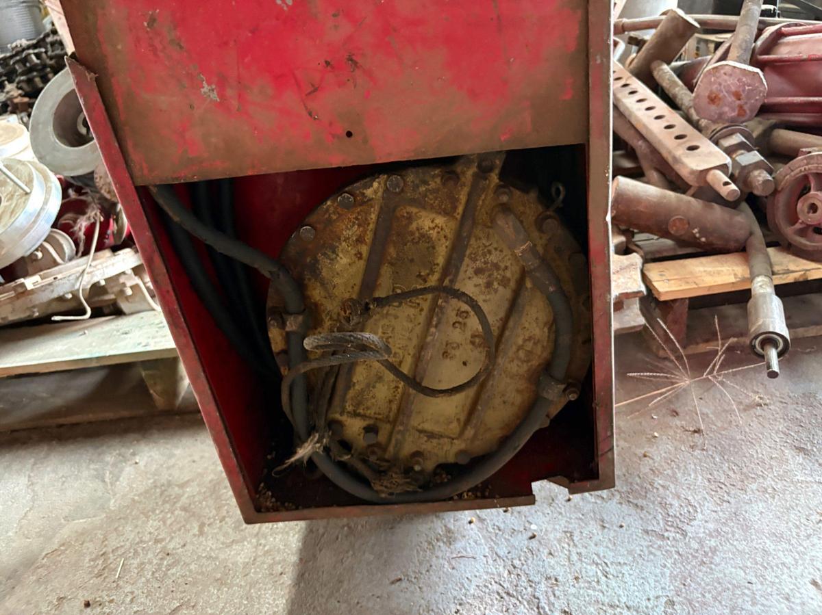 Used Red’s satellite pad type weight indicator