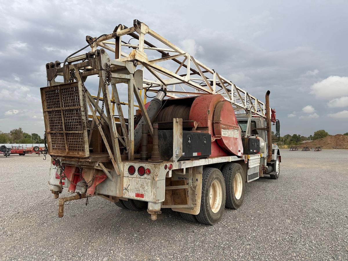Used WATSON HOPPER SWAB RIG MTD. ON 2007 INTERNATIONAL TRUCK