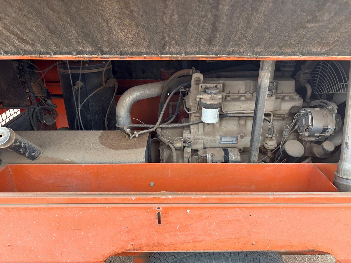 Used D2100jd5 S/A BUMPER PULL AIR COMPRESSOR
