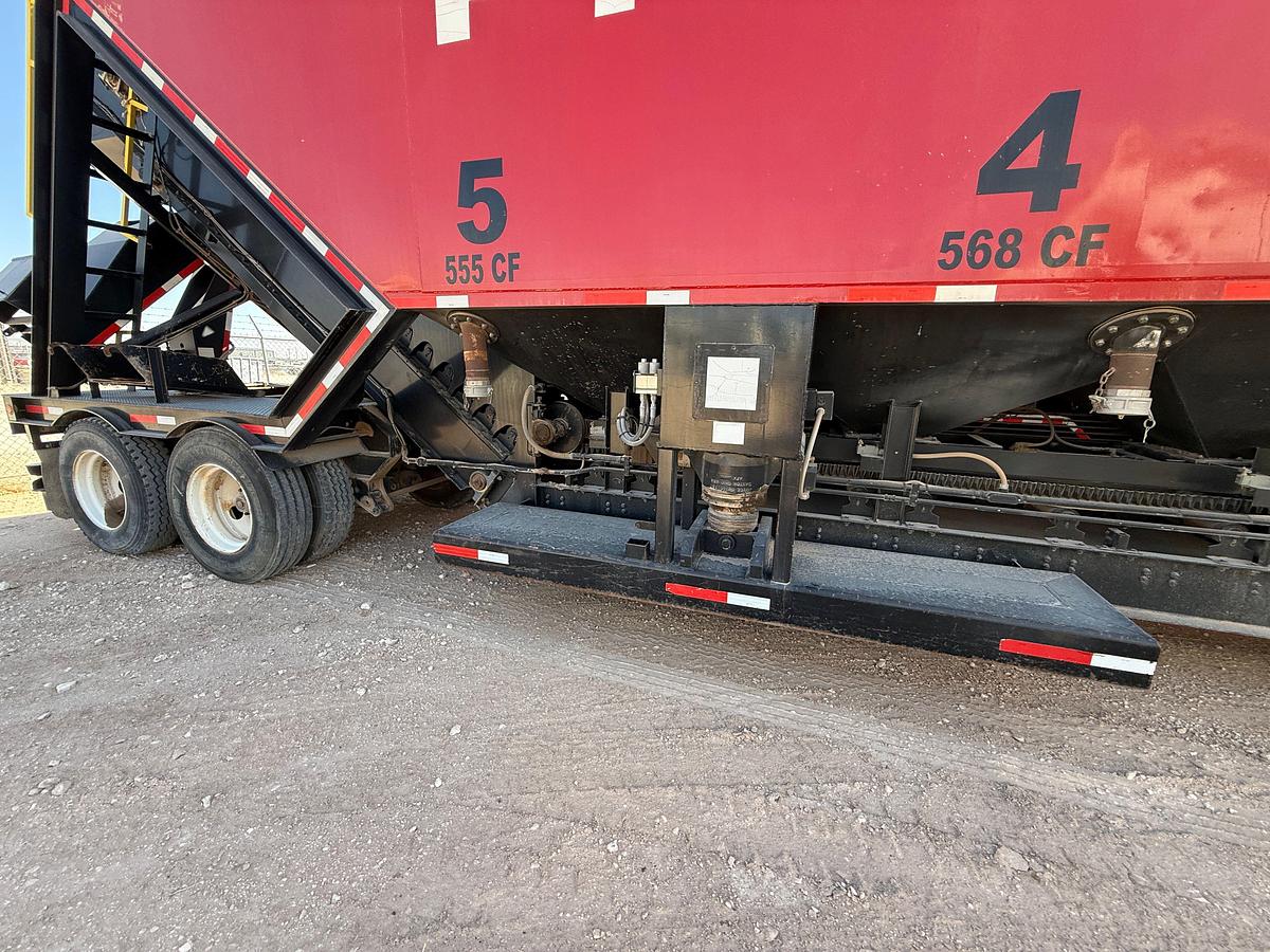 Used 2015 KEYSTONE MSB-2700 T/A 5-COMPARTMENT SAND KING TRAILER